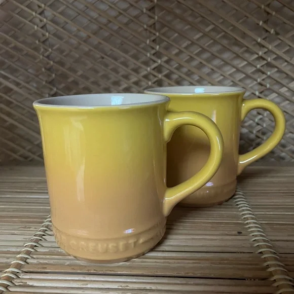 Le Creuset Yellow Mug Set - Picture 2 of 6